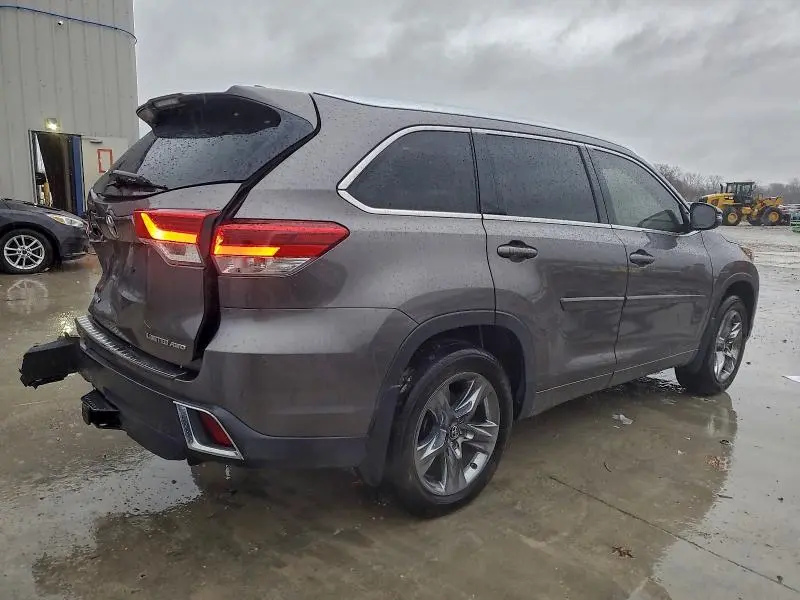 2019 TOYOTA HIGHLANDER   