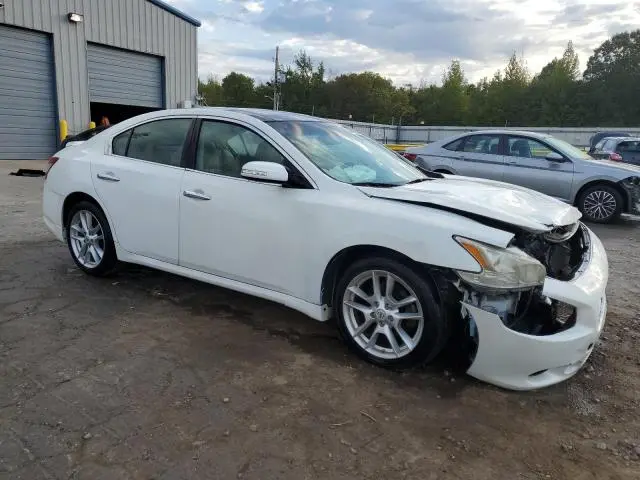 2011 NISSAN MAXIMA S  