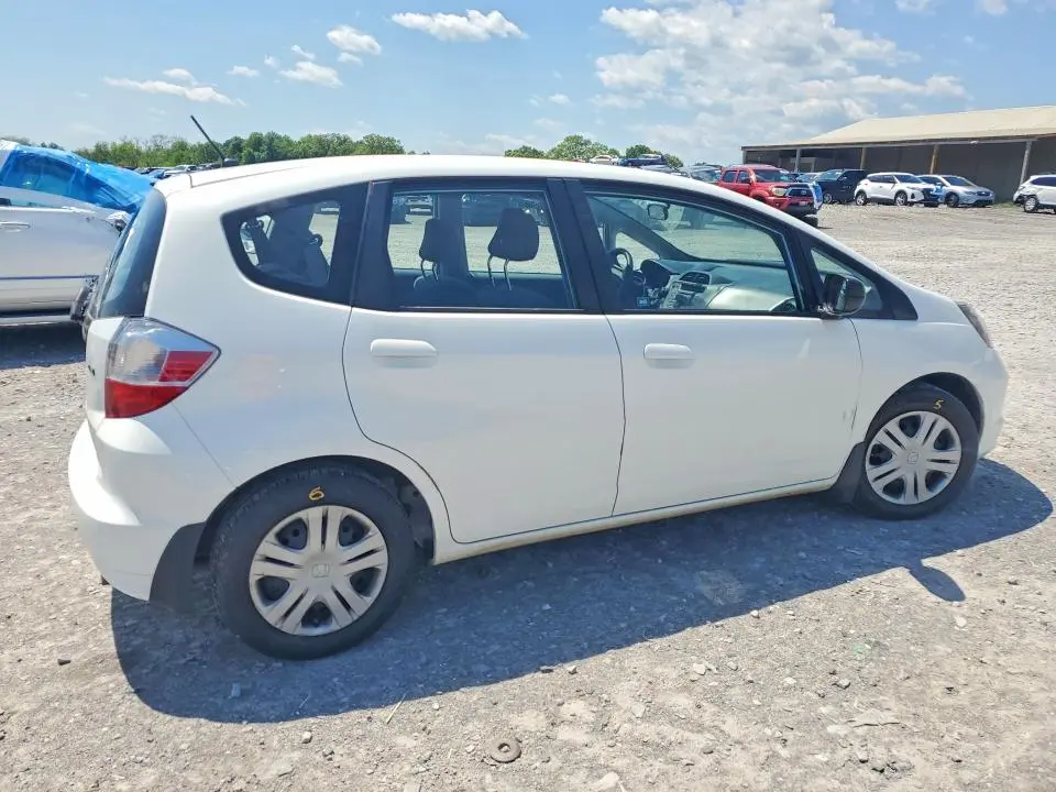 2011 HONDA FIT   