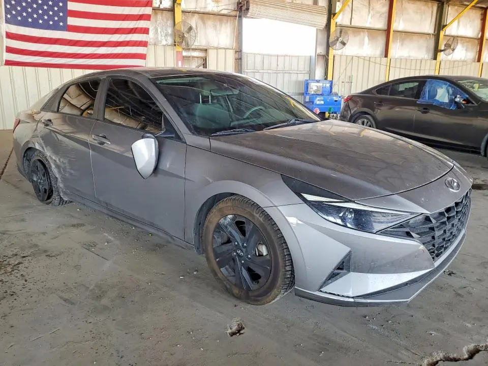 2021 HYUNDAI ELANTRA SEL  