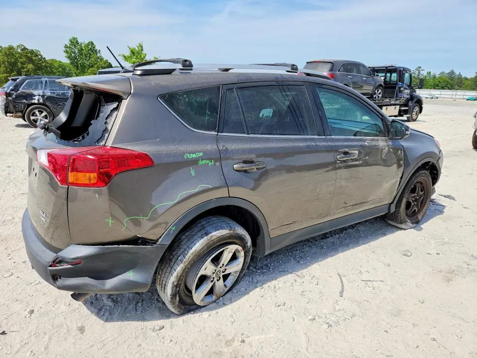 2015 TOYOTA RAV4 XLE  