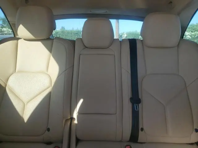 2014 PORSCHE CAYENNE