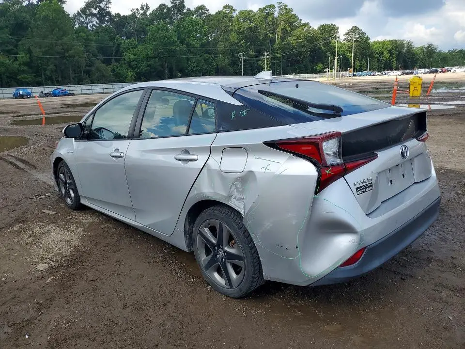 2020 TOYOTA PRIUS XLE  