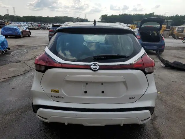 2021 NISSAN KICKS SV  