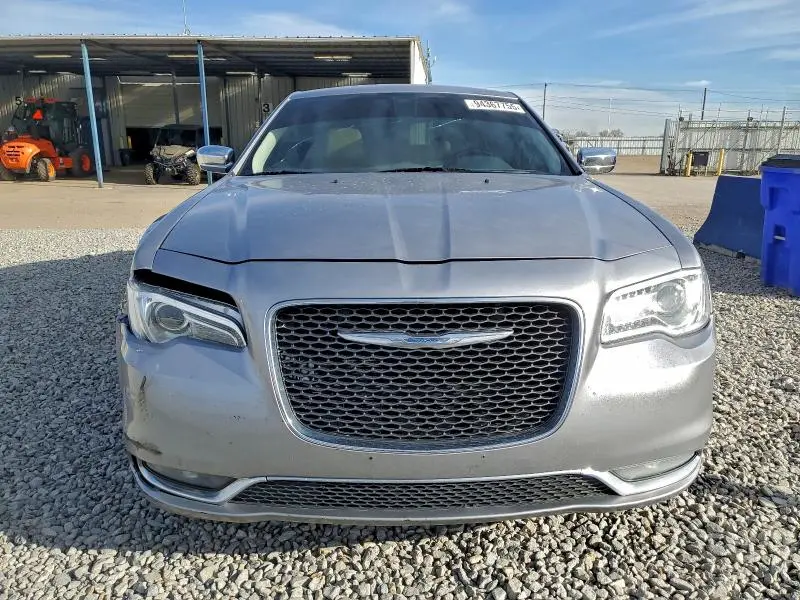 2016 CHRYSLER 300C   