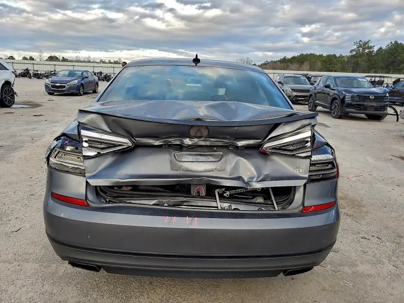 2018 VOLKSWAGEN PASSAT GT  