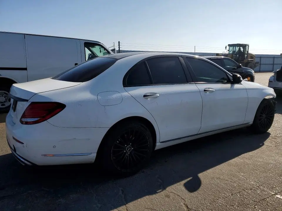 2017 MERCEDES-BENZ E 300  