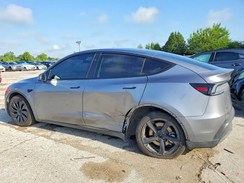2026 TESLA MODEL Y   
