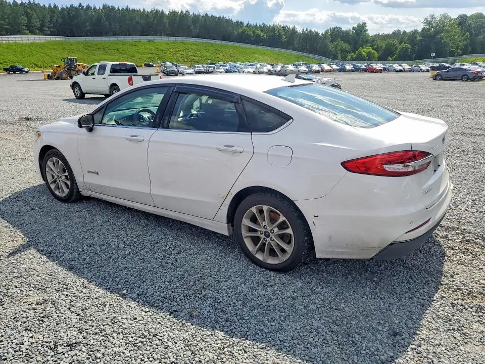 2019 FORD FUSION SE  