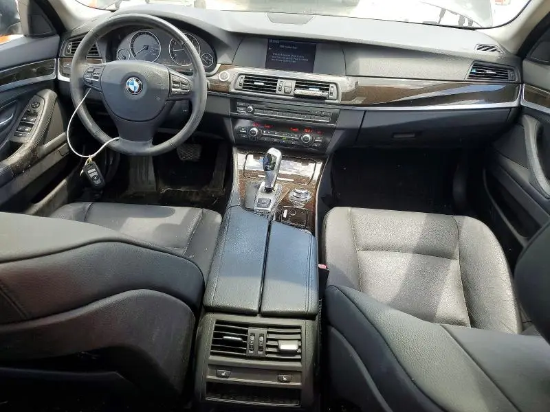 2011 BMW 528 I  