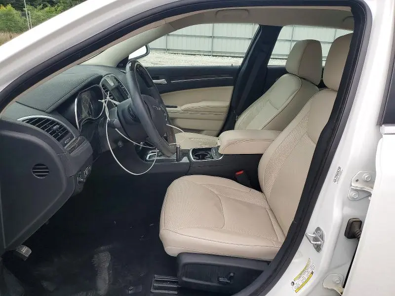 2019 CHRYSLER 300 LIMITED  