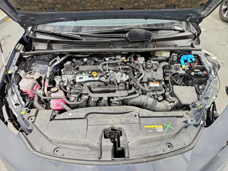 2025 TOYOTA PRIUS LE  