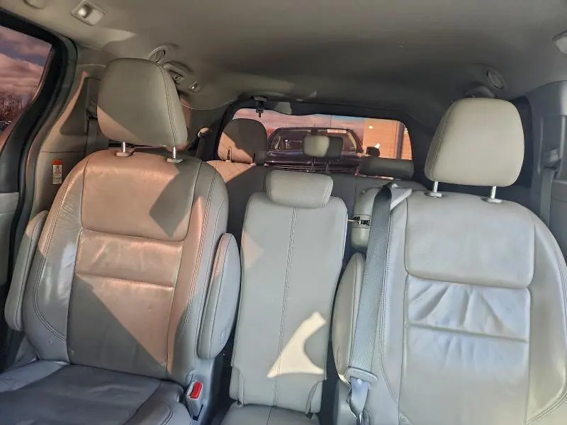 2018 TOYOTA SIENNA XLE  