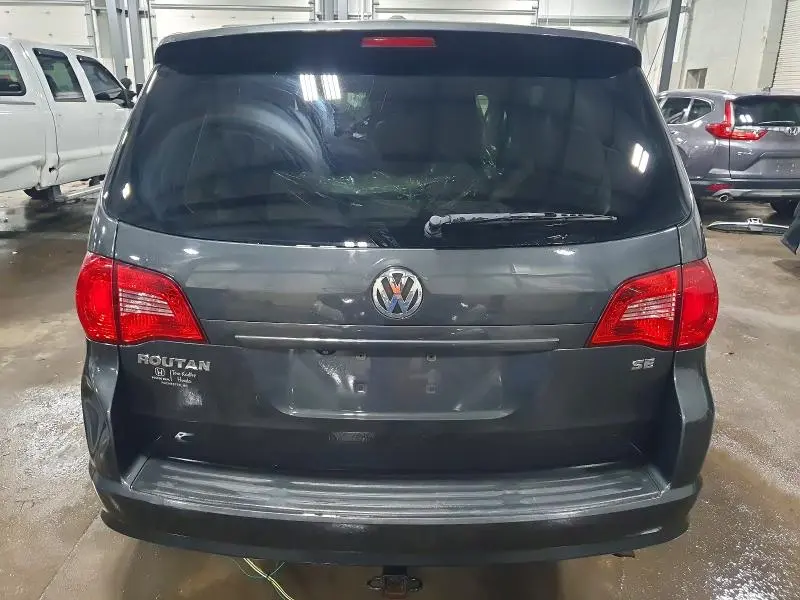 2012 VOLKSWAGEN ROUTAN SE  