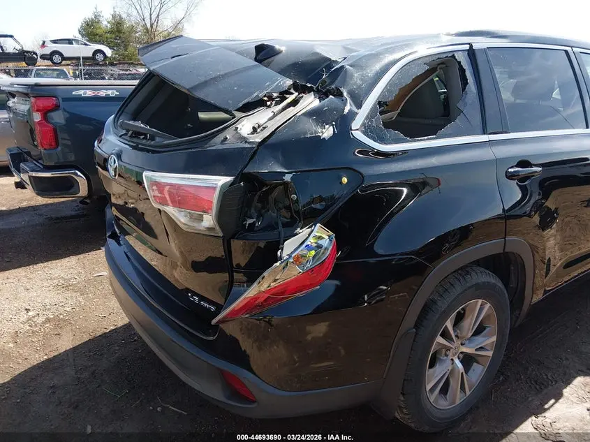 2014 TOYOTA HIGHLANDER LE PLUS V6