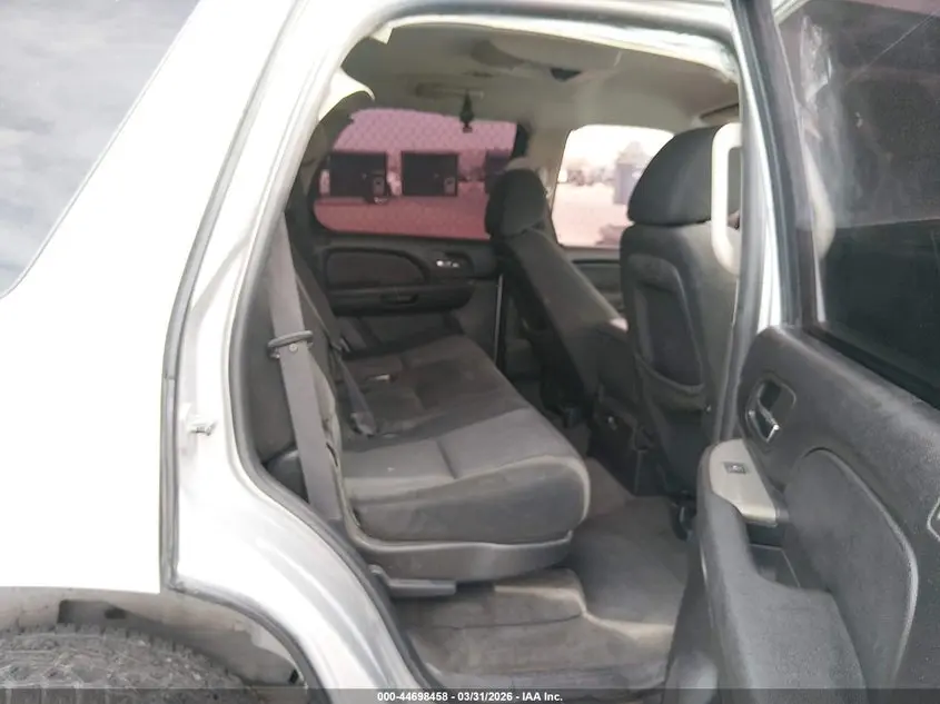 2010 CHEVROLET TAHOE LS