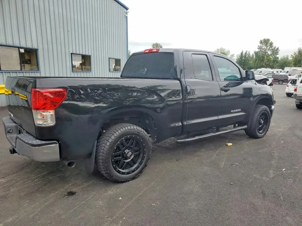 2013 TOYOTA TUNDRA DOUBLE CAB SR5  