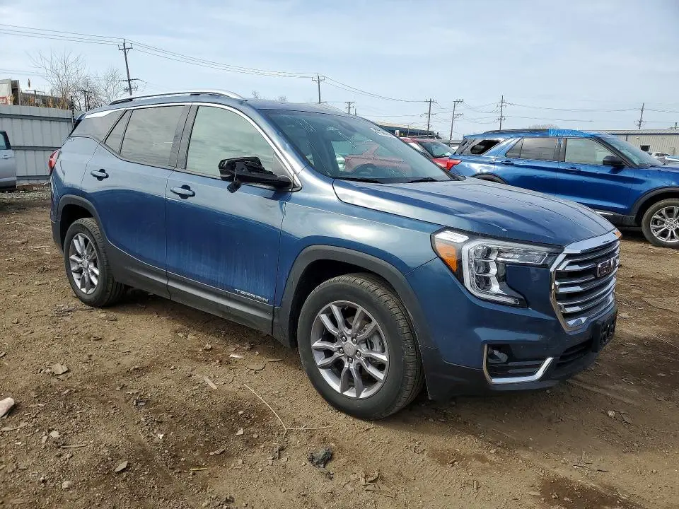2024 GMC TERRAIN SLT  