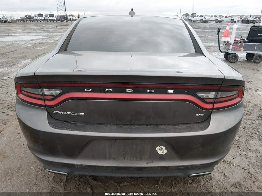 2016 DODGE CHARGER SXT