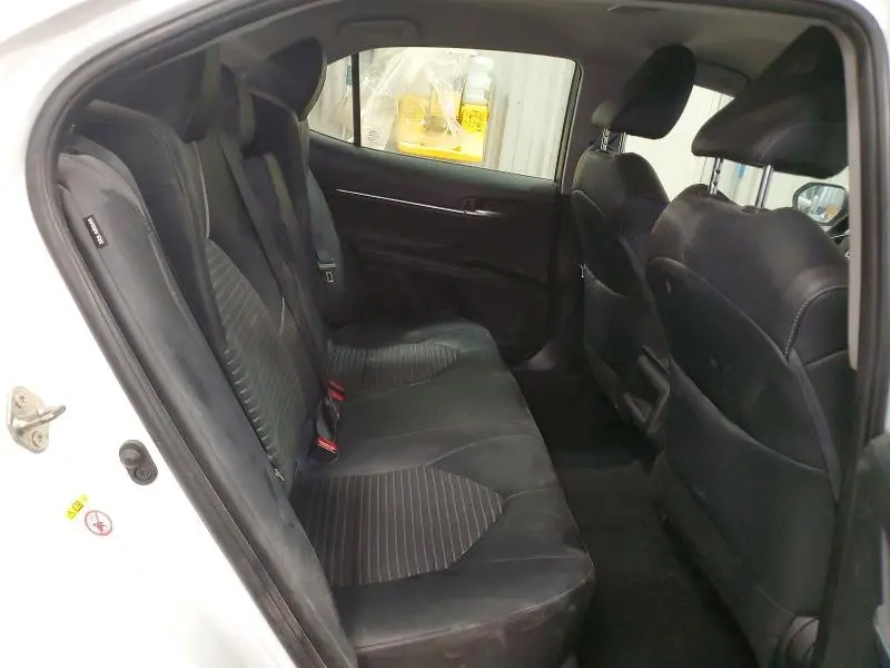 2018 TOYOTA CAMRY SE  