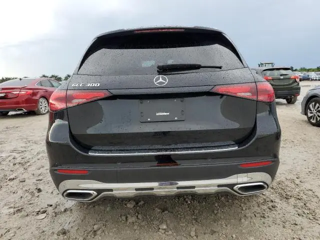 2025 MERCEDES-BENZ GLC 300  