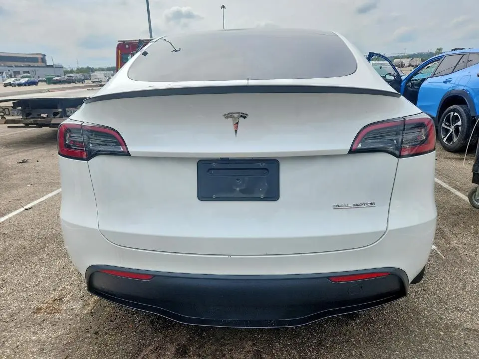 2024 TESLA MODEL Y   