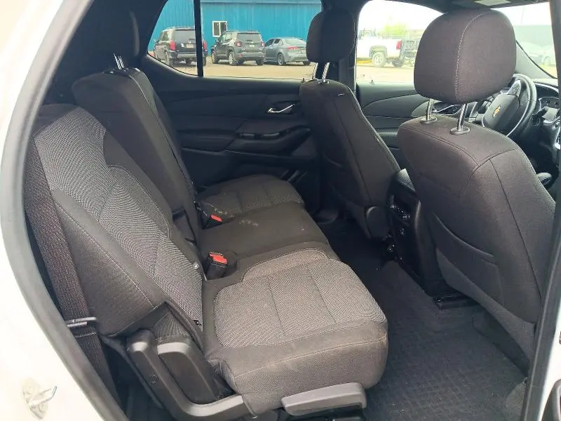 2023 CHEVROLET TRAVERSE LT  
