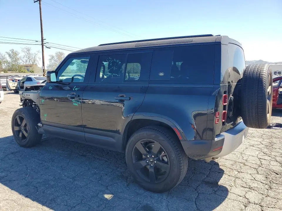 2024 LAND ROVER DEFENDER 110 S  