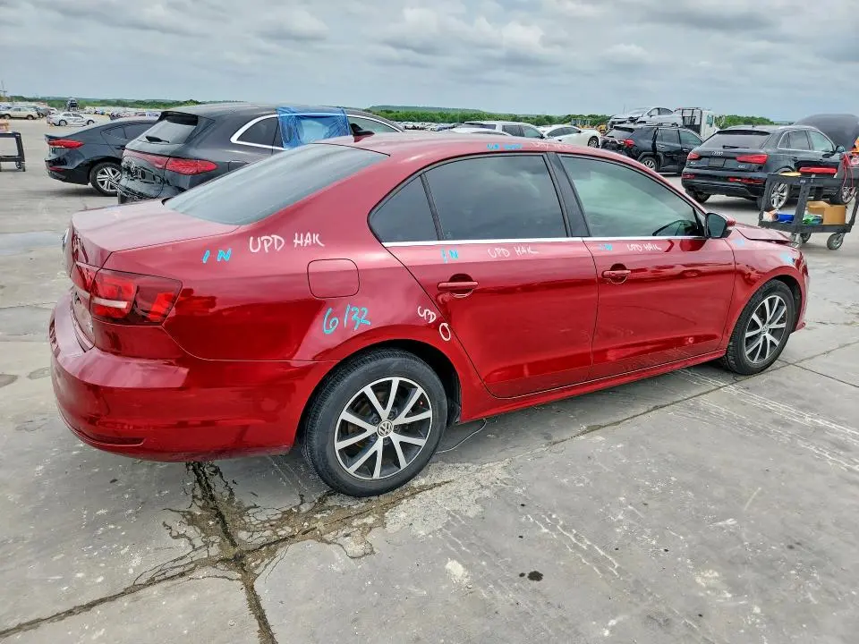 2017 VOLKSWAGEN JETTA SE  