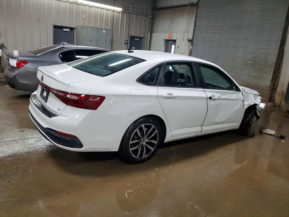 2025 VOLKSWAGEN JETTA SE  