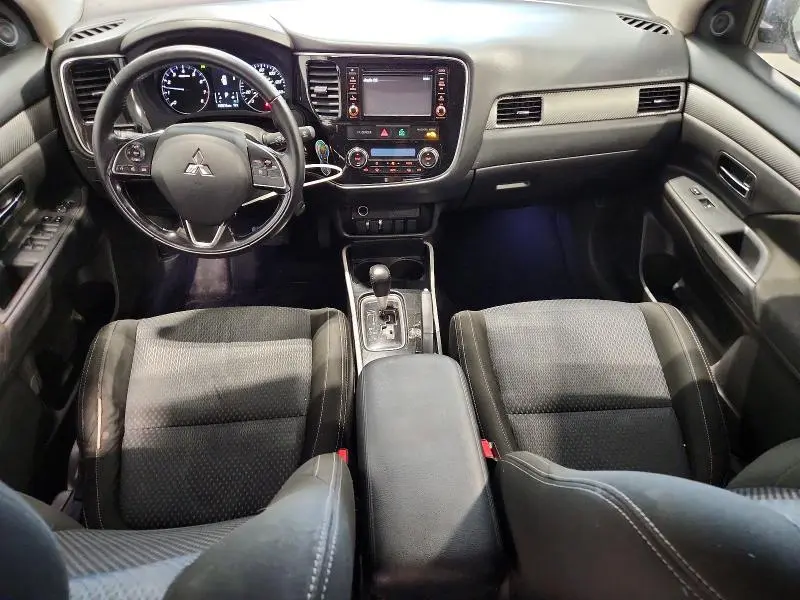 2017 MITSUBISHI OUTLANDER ES  