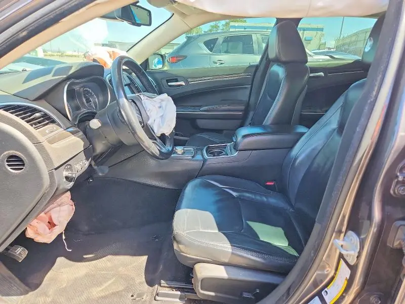2016 CHRYSLER 300 LIMITED  