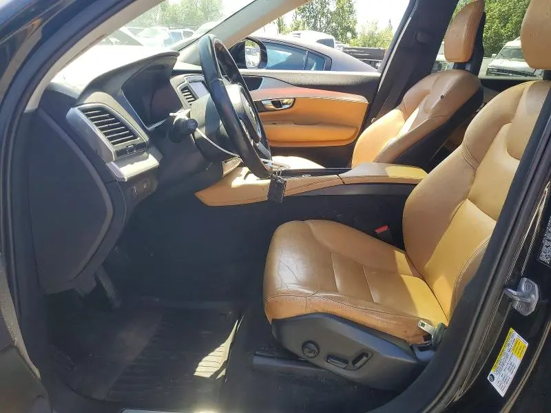 2016 VOLVO XC90 T6  