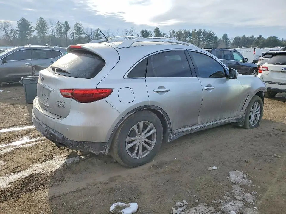 2014 INFINITI QX70   