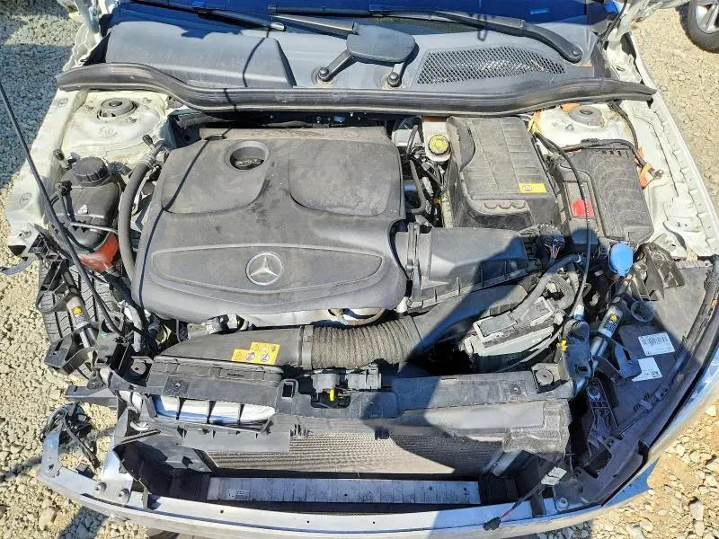 2015 MERCEDES-BENZ GLA 250  