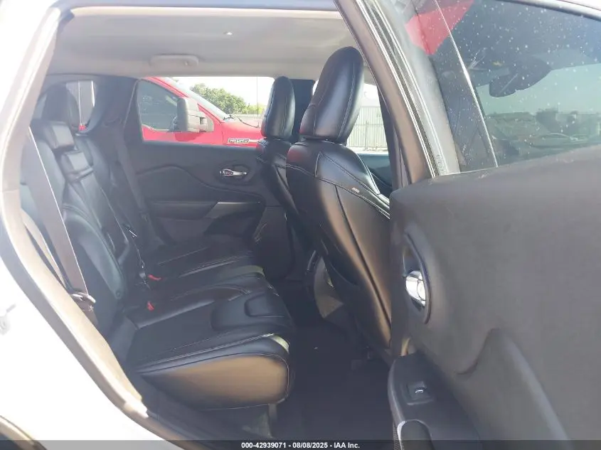 2019 JEEP CHEROKEE LATITUDE PLUS FWD