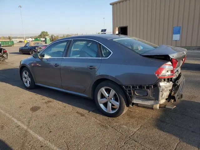 2012 VOLKSWAGEN PASSAT SE