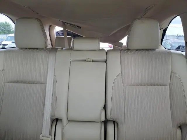 2017 TOYOTA HIGHLANDER LE  