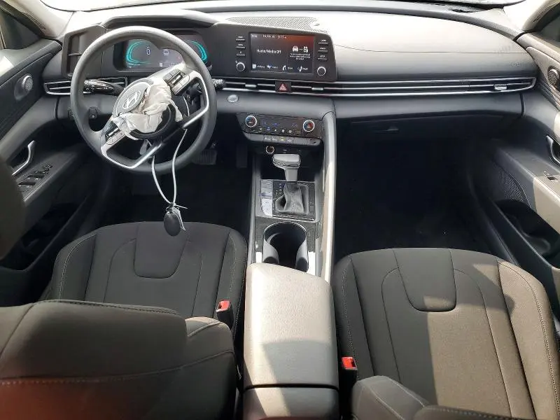 2025 HYUNDAI ELANTRA BLUE  