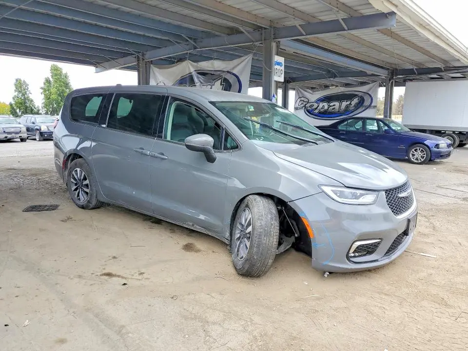 2023 CHRYSLER PACIFICA HYBRID TOURING L  