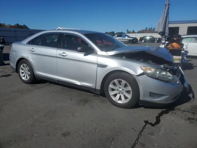 2011 FORD TAURUS SE  