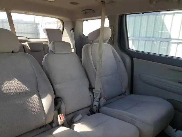 2016 KIA SEDONA LX  