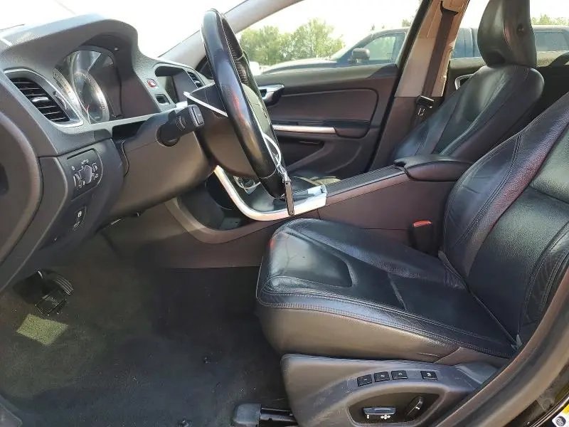 2013 VOLVO S60 T5  
