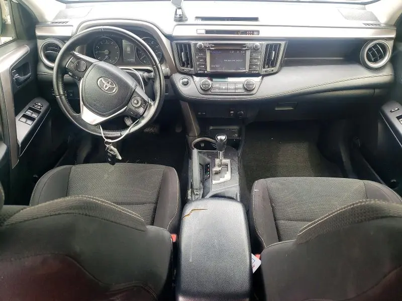 2017 TOYOTA RAV4 XLE  