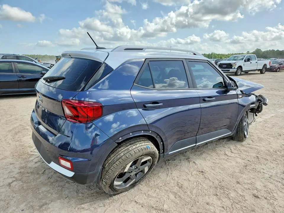 2023 HYUNDAI VENUE LIMITED  