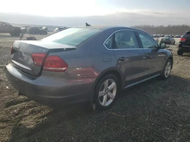 2013 VOLKSWAGEN PASSAT SE  