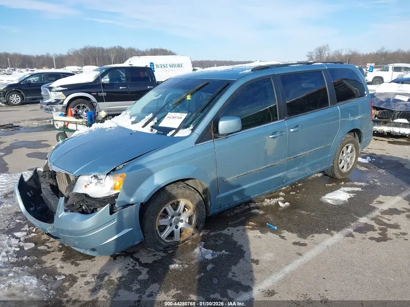 2010 CHRYSLER TOWN & COUNTRY TOURING