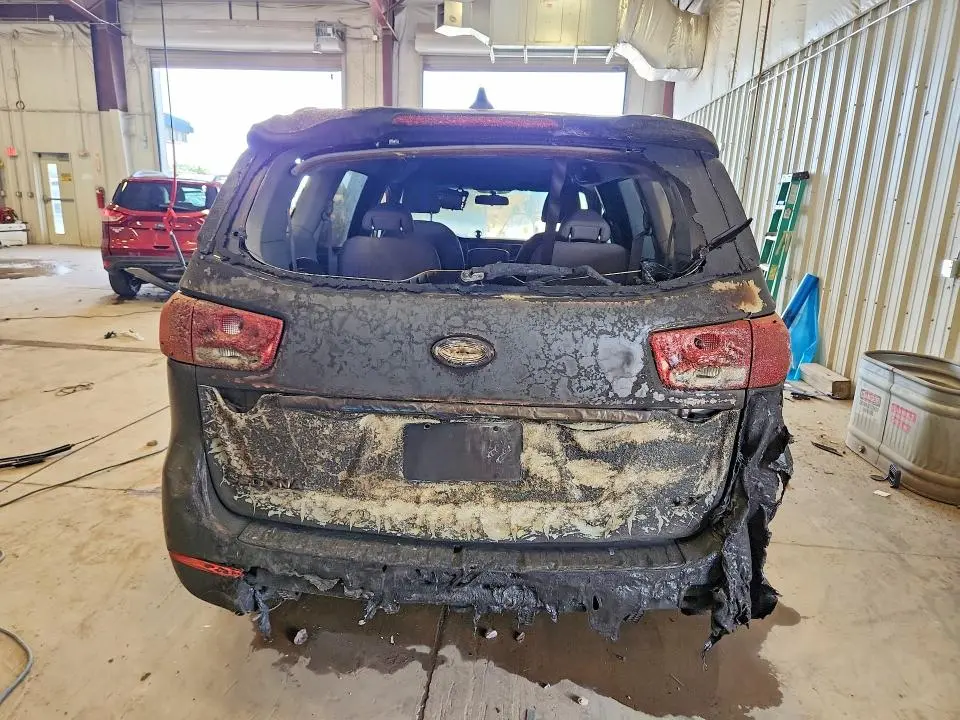 2016 KIA SEDONA LX  