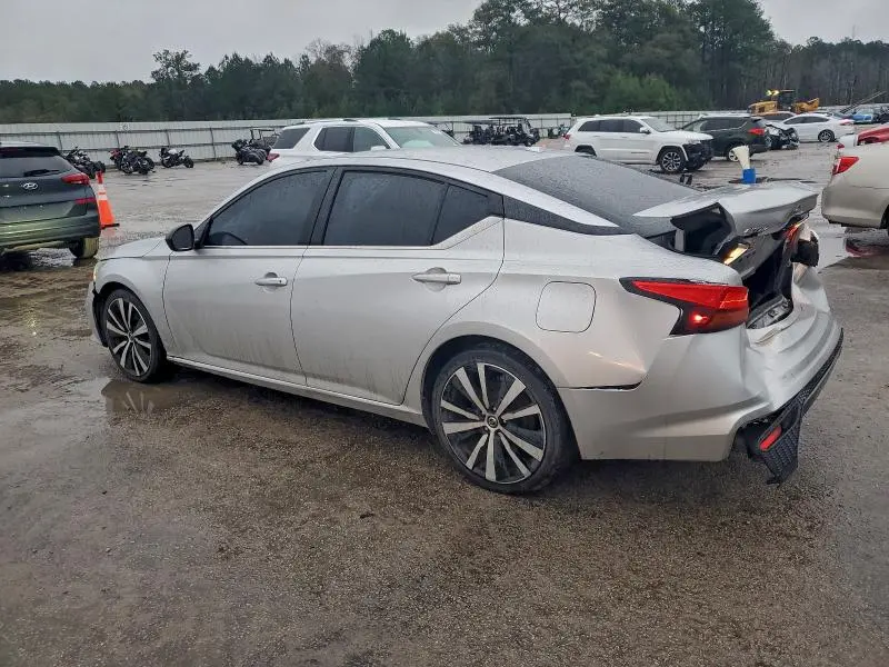 2019 NISSAN ALTIMA SR  