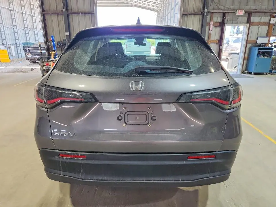 2023 HONDA HR-V LX  